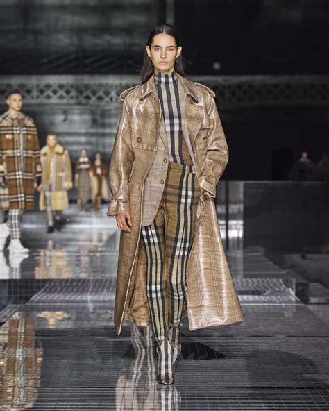 burberry 2020秋冬|Burberry Autumn/Winter 2020 .